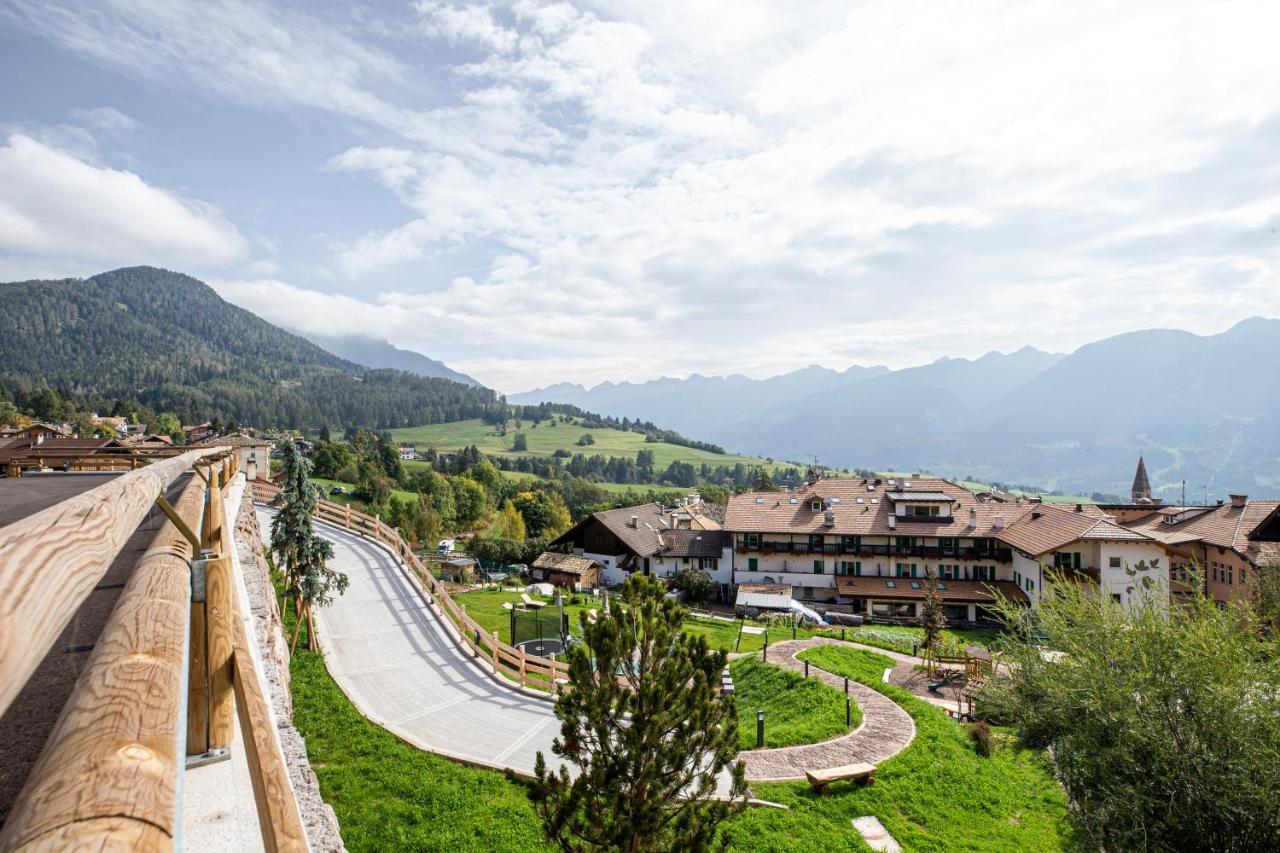 Hotel Alpino Varena Exterior photo